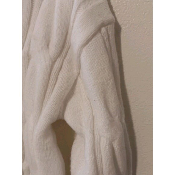 Madden NYC White Cable Knit Crewneck Pullover Sweater Sz M 100% Polyester - Picture 6 of 14